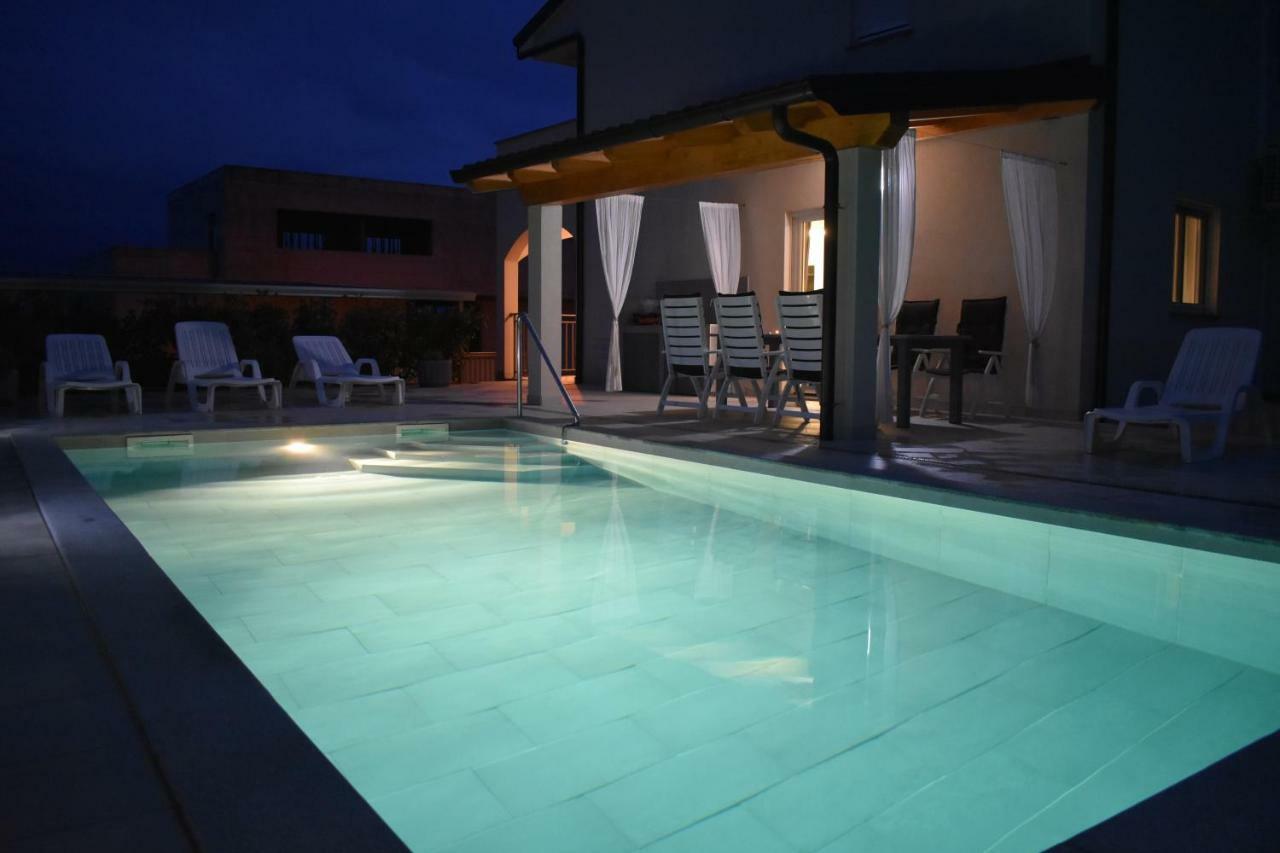 Silver Novigrad With Private Pool *