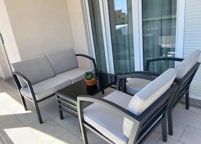 Villa Silver Novigrad With Private Pool