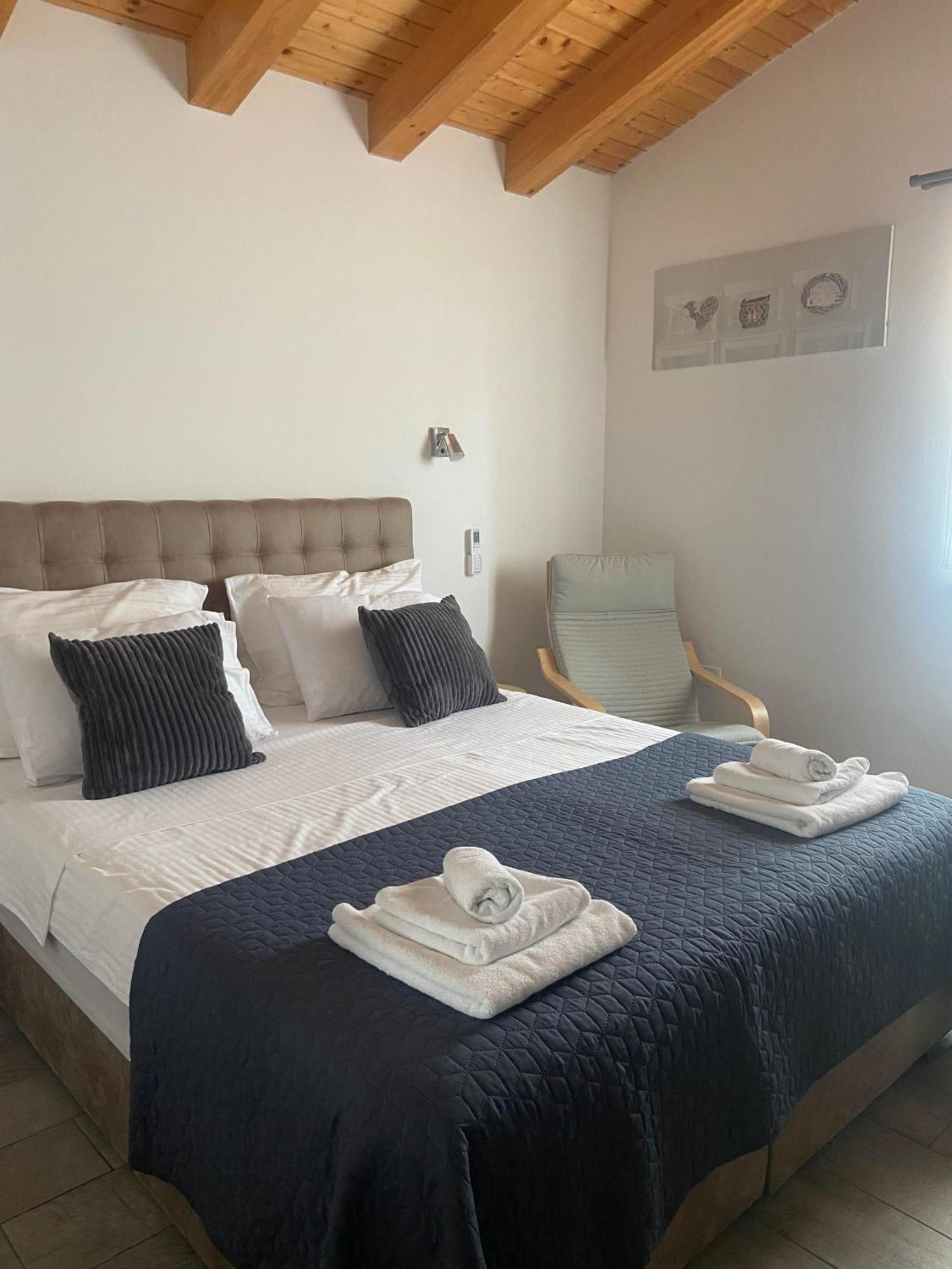 Villa Silver Novigrad With Private Pool Novigrad Istria