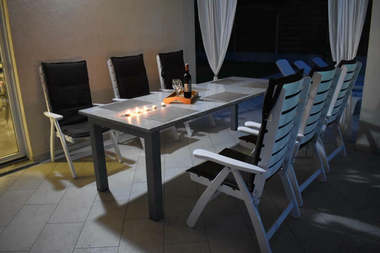 Silver Novigrad With Private Pool Villa